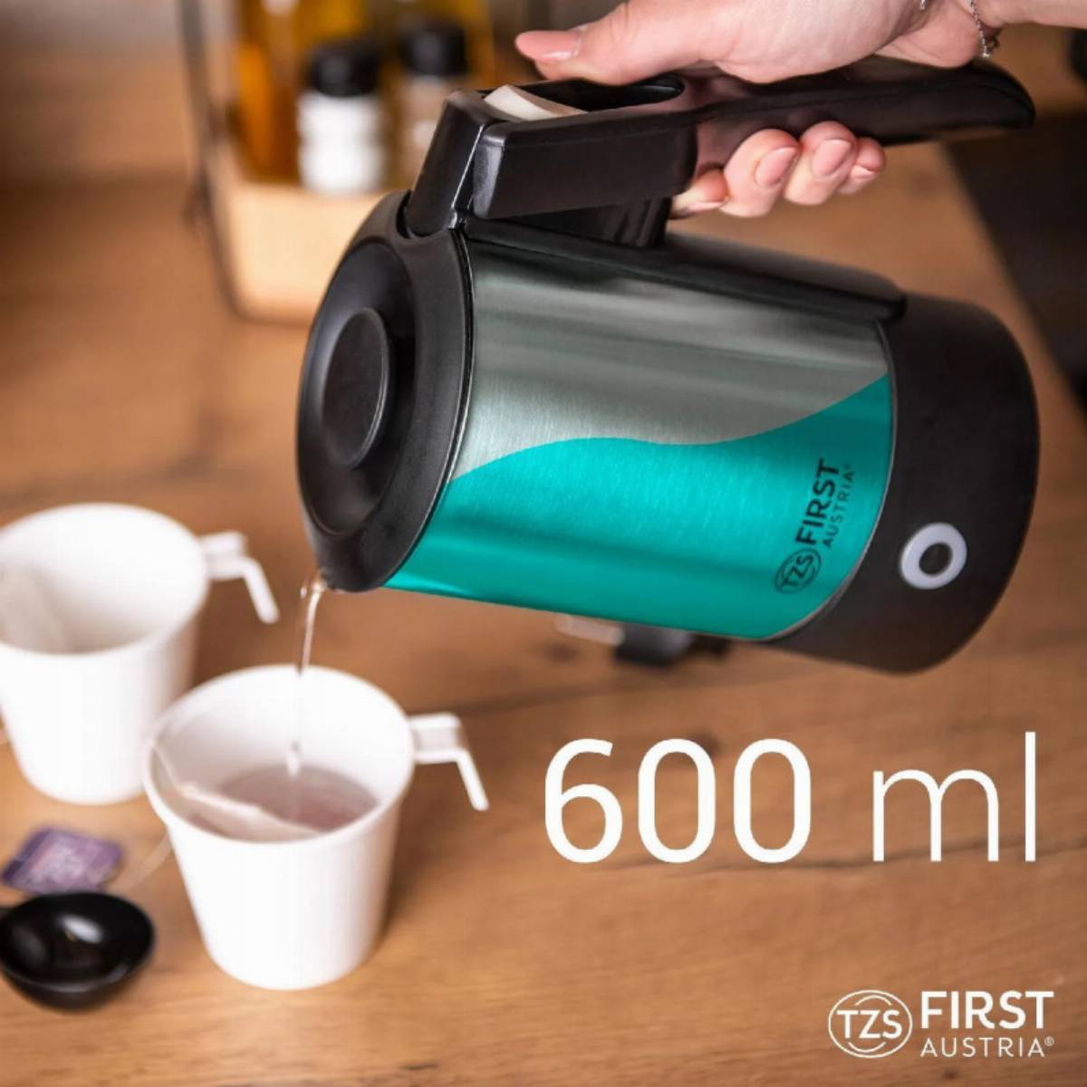 Ταξιδιωτικός ηλεκτρικός βραστήρας First Austria FA-5425-4 Ταξιδιωτικός ηλεκτρικός βραστήρας First Austria FA-5425-4